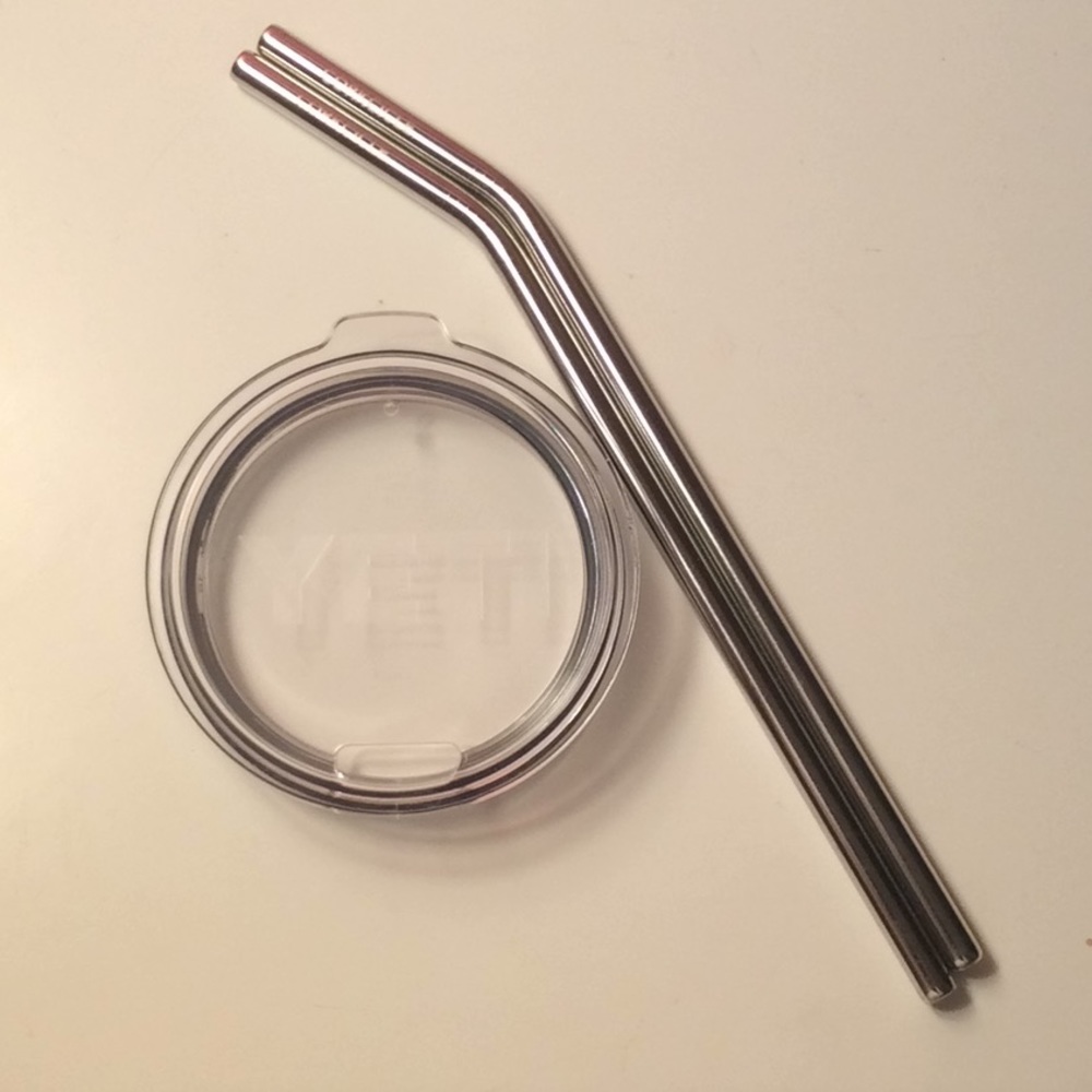 Yeti lid & straws